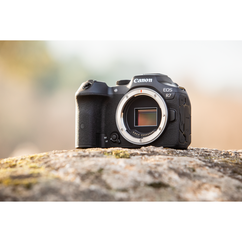 Canon EOS-R7 Kit (18-150 mm IS STM) Digitalkamera, schwarz, inkl. Canon RF-S, Gebraucht