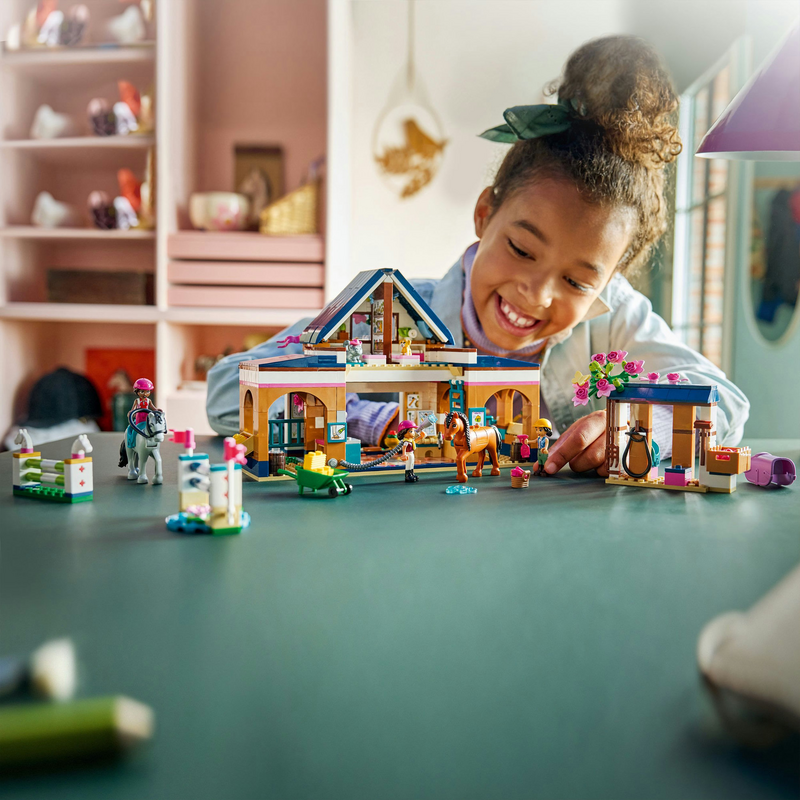 LEGO Friends Pferdestall und Reitschule Konstruktionsspielzeug