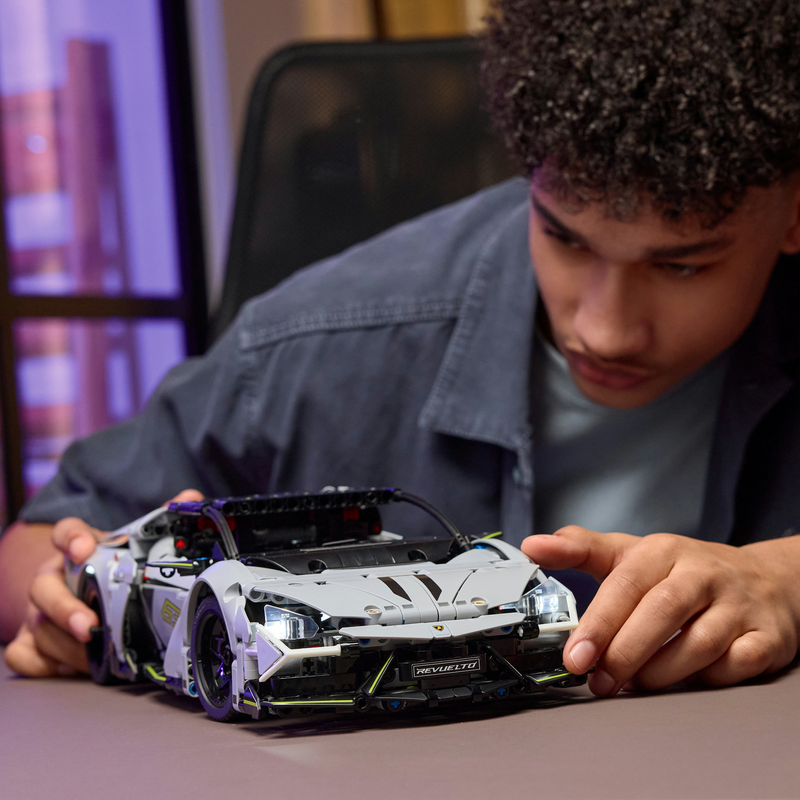 LEGO Technic Lamborghini Revuelto Supersportwagen Konstruktionsspielzeug