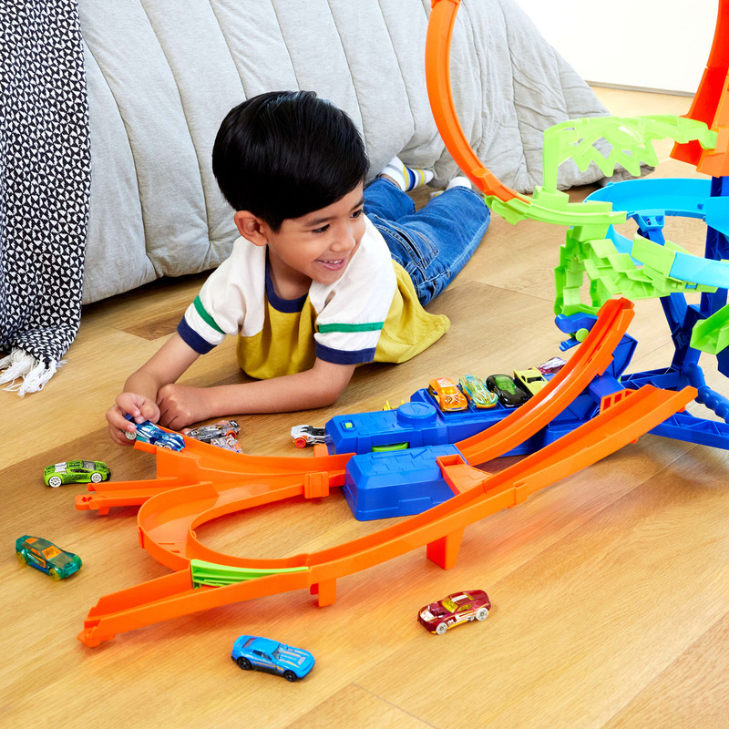 Hot Wheels Unendliche Crash-Action Rennbahn